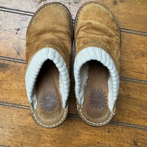UGG‎ clogs suede small US size 5 Preloved - Picture 4 of 6